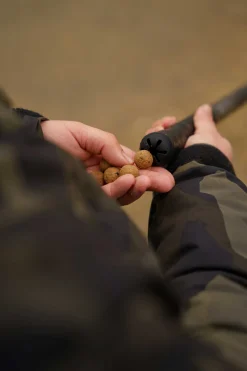 Avid Extremity Throwing Stick