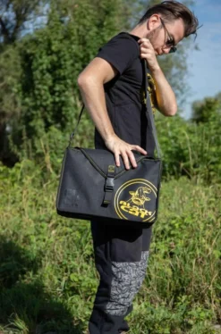 Black Cat BLCK Lure Carrier (Incl. 2 Tackleboxen)