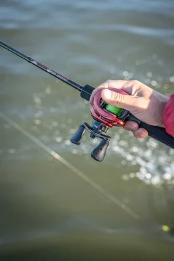 Fox Rage Warrior Zander Cast Baitcaster 2.1m (10-40g)
