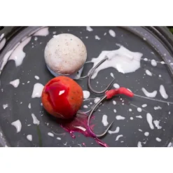 Korda Kickers Red/White