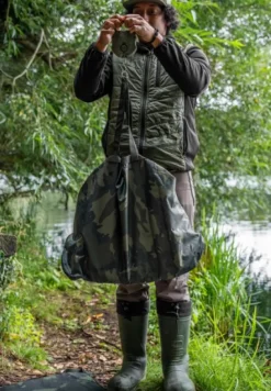 Korum Camo Fishcare Set Onthaakmat (Incl. Weegzak)