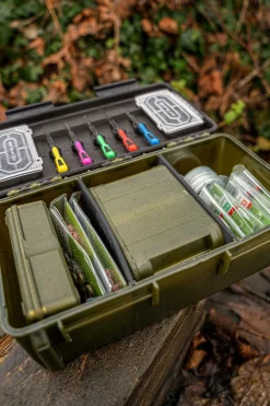 Korum Roving Blox Fully Loaded Tacklebox (Inclusief 5 Baiting Tools)