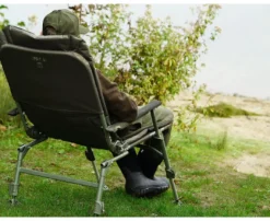 Strategy Throne 61 Chair