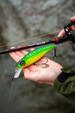 Ultimate Invader Plug 18cm (75g)