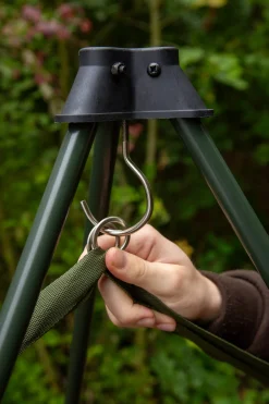 Ultimate Weigh Tripod